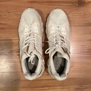 On Cloud Cloudswift Tennis Shoes